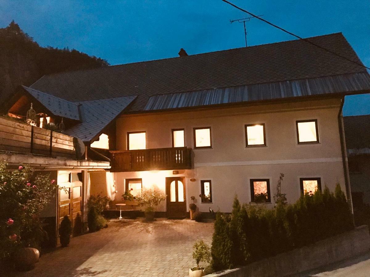 Guesthouse Sabine - Pr' Skminc Bohinjska Bela Zewnętrze zdjęcie